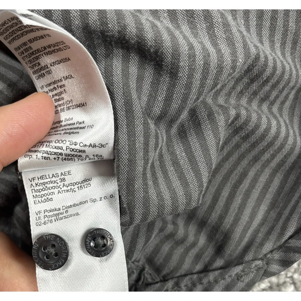 North Face Button Down Shirt Mens Medium Stripe Long‎ Sleeve Outdoors Gray